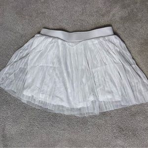 White mini skirt size L